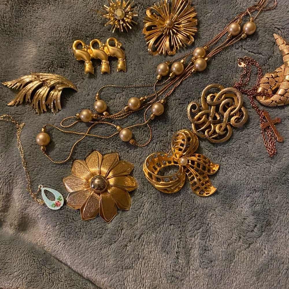 Vintage Gold Tone Jewelry Collection